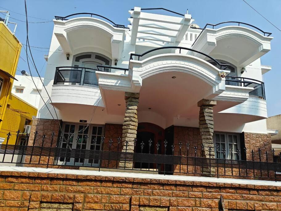 Waterfall Villa - 4Bhk Mysore Luaran gambar